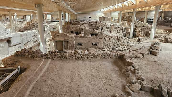 The excavations at Akrotiri