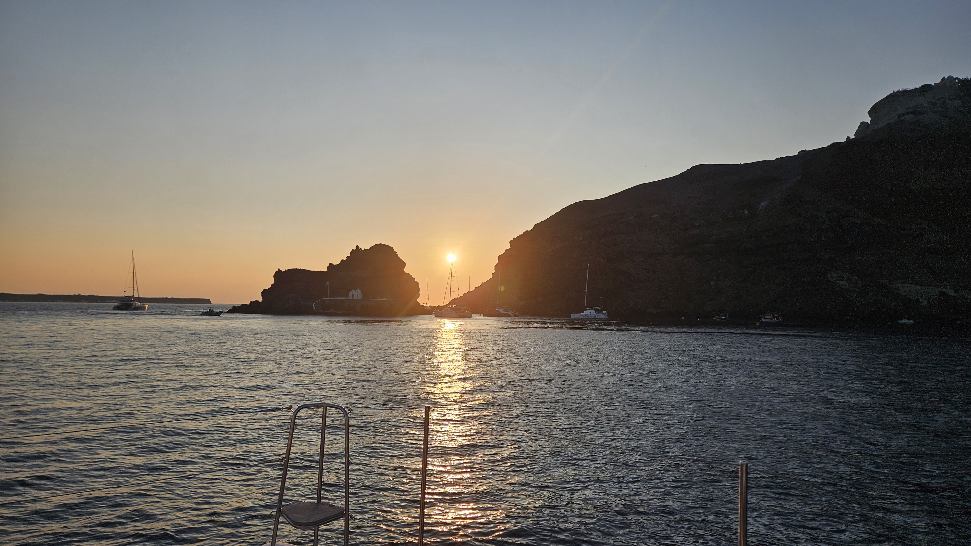 The start of the sunset at Oia.